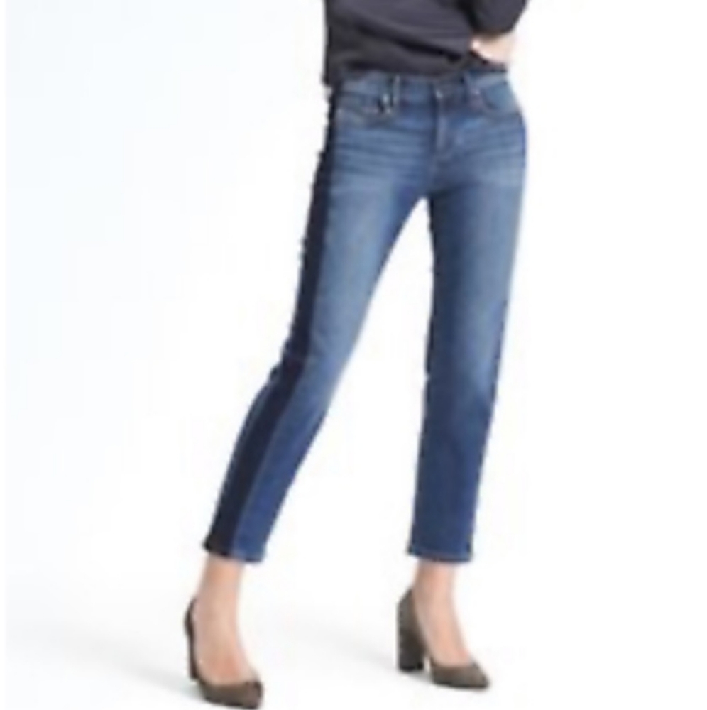 BlankNYC cropped girlfriend denim jeans with side panels Size 29/ 8US